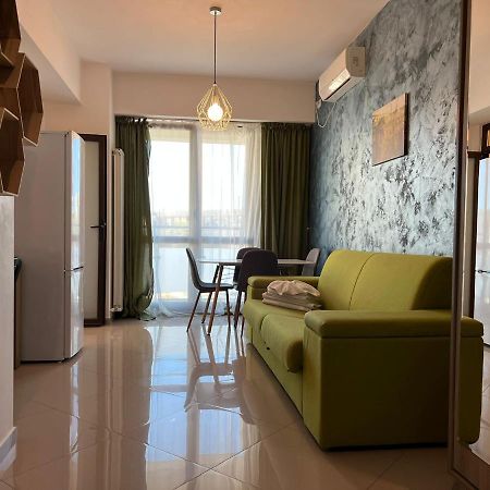Studios & Apartments Palas By Glam At Lazar Towers ياش المظهر الخارجي الصورة