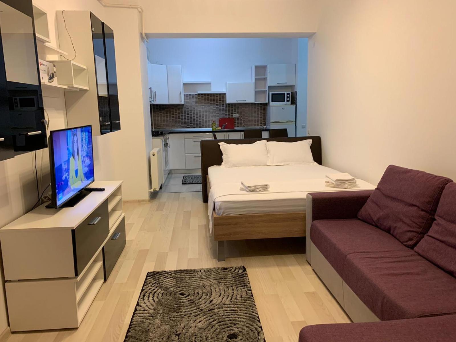 Studios & Apartments Palas By Glam At Lazar Towers ياش المظهر الخارجي الصورة