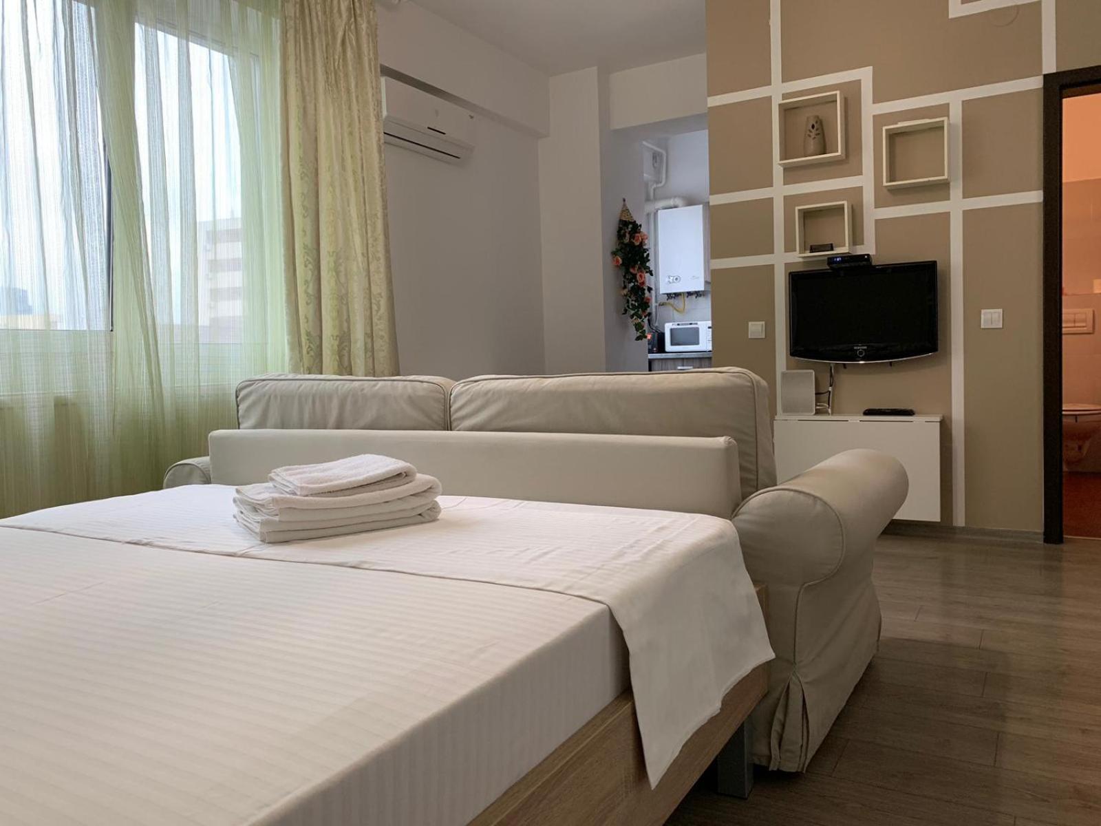 Studios & Apartments Palas By Glam At Lazar Towers ياش المظهر الخارجي الصورة