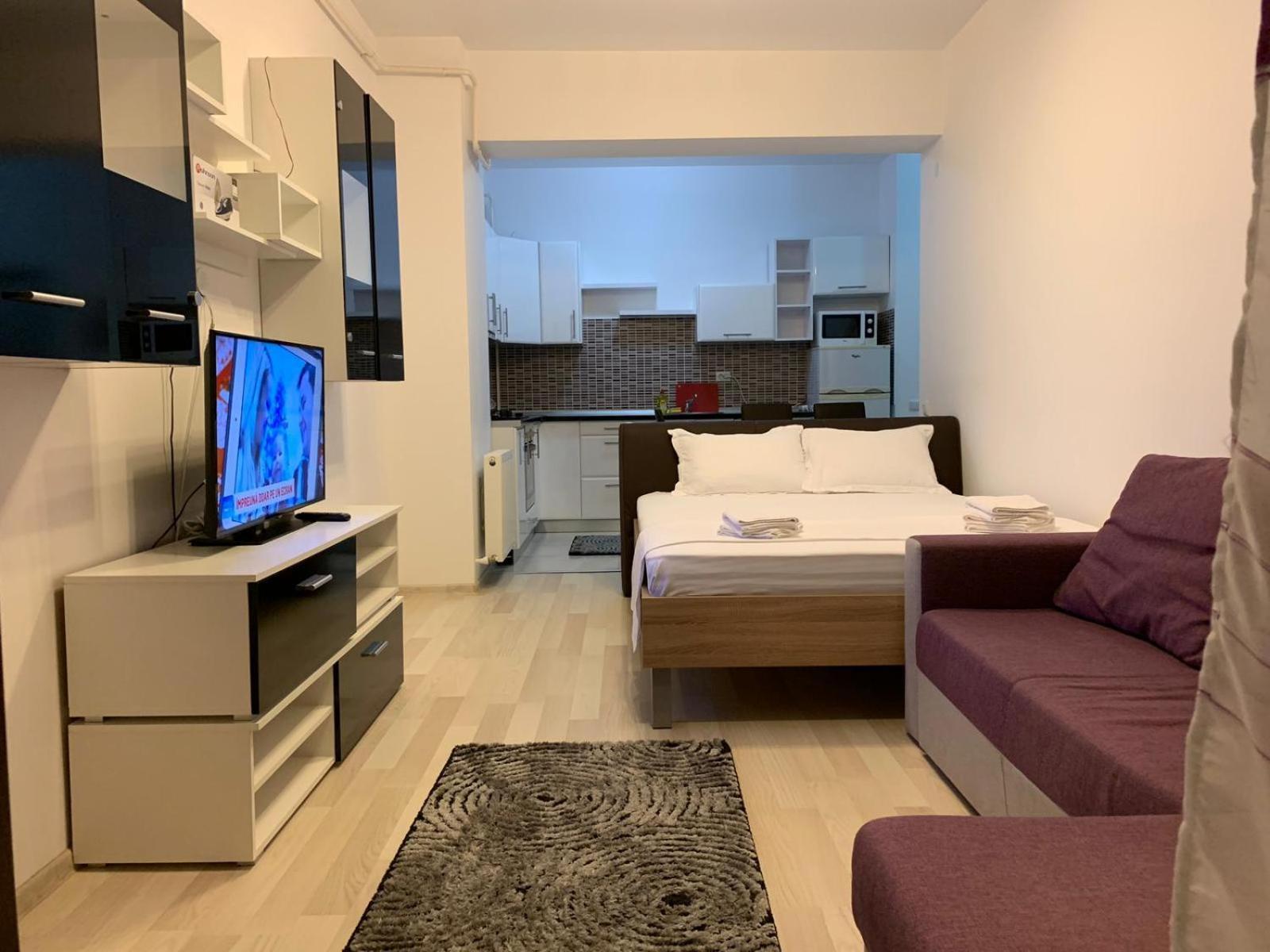 Studios & Apartments Palas By Glam At Lazar Towers ياش المظهر الخارجي الصورة