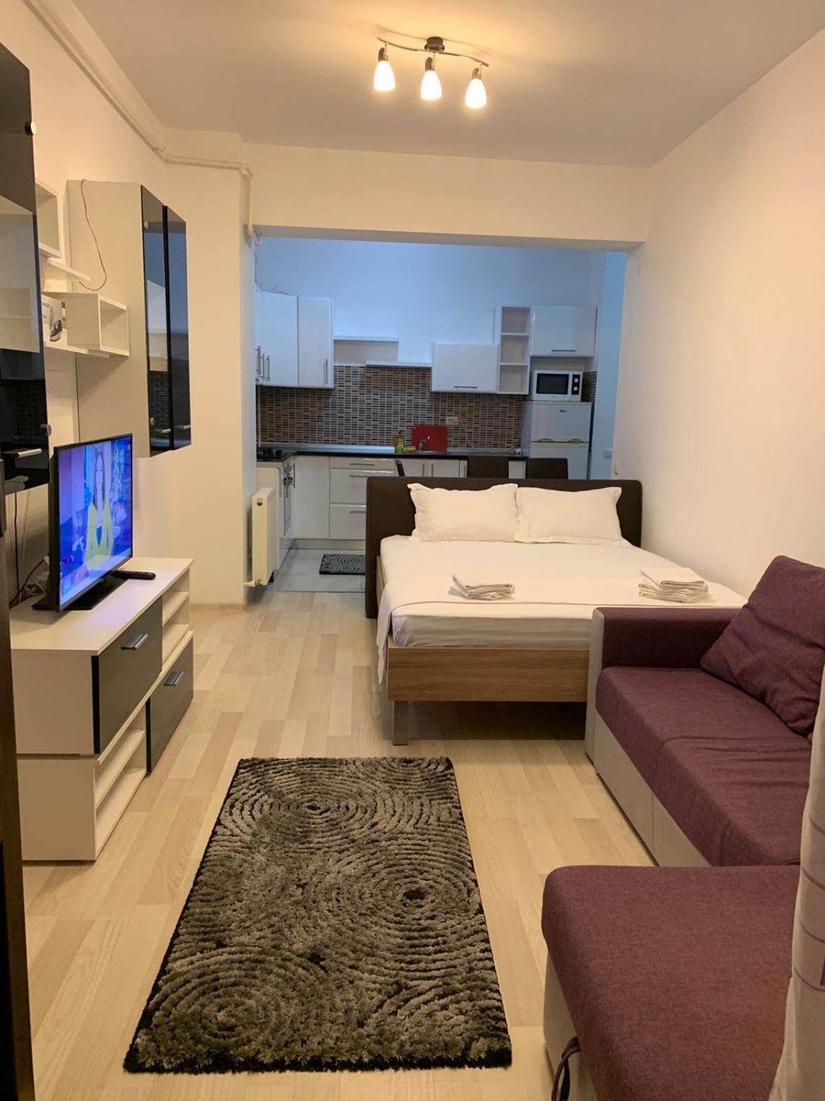 Studios & Apartments Palas By Glam At Lazar Towers ياش المظهر الخارجي الصورة