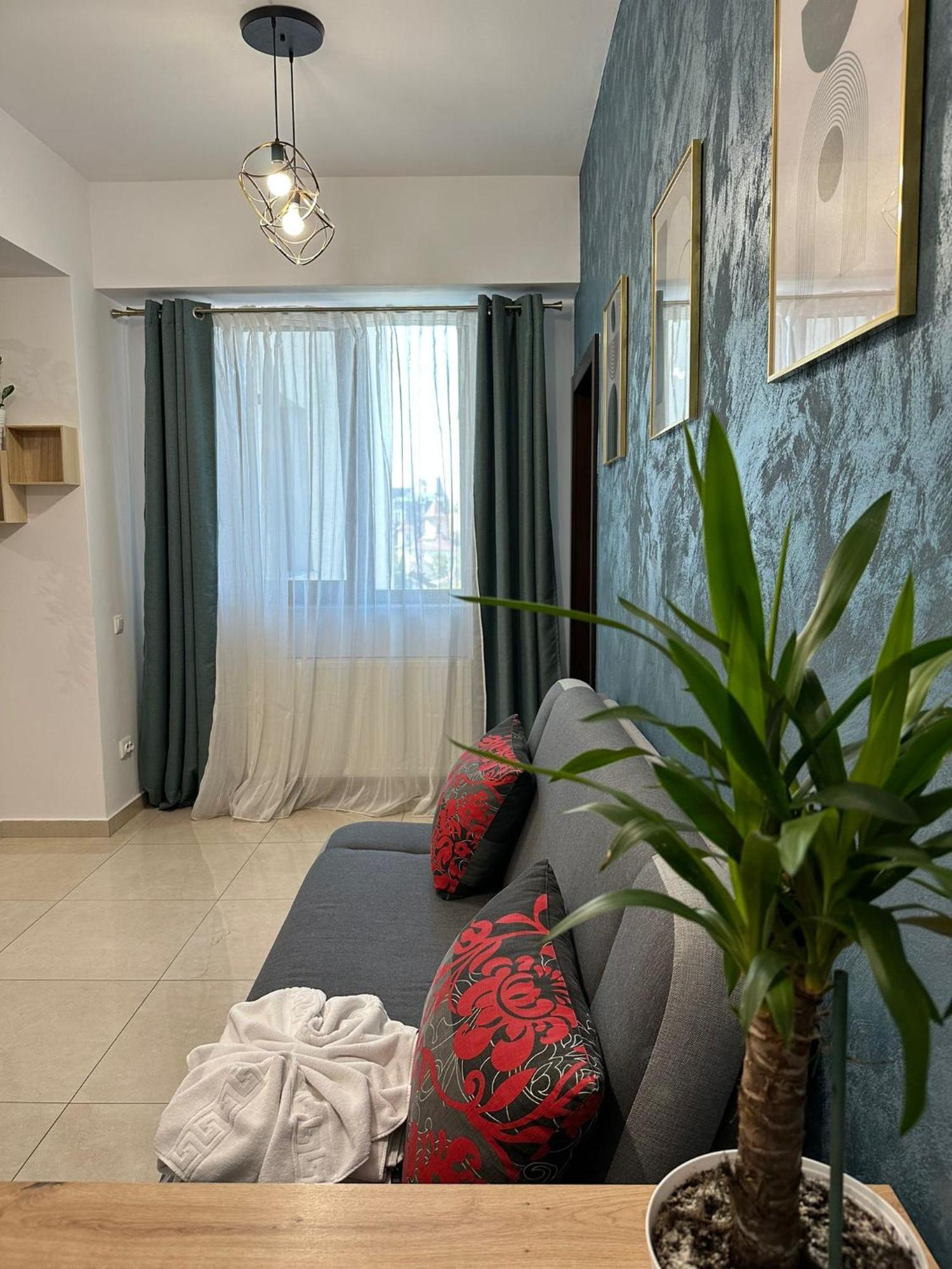 Studios & Apartments Palas By Glam At Lazar Towers ياش المظهر الخارجي الصورة
