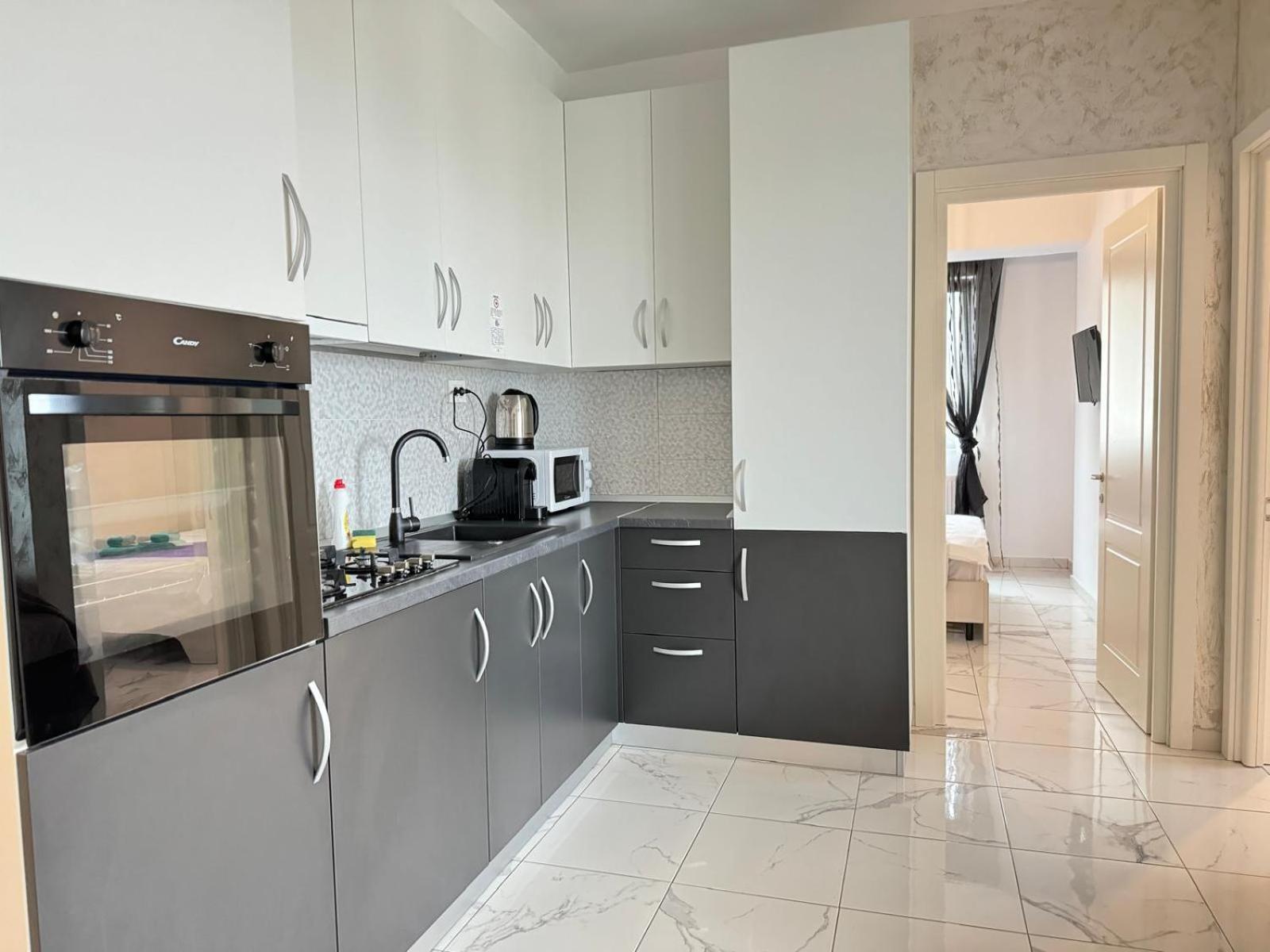 Studios & Apartments Palas By Glam At Lazar Towers ياش المظهر الخارجي الصورة