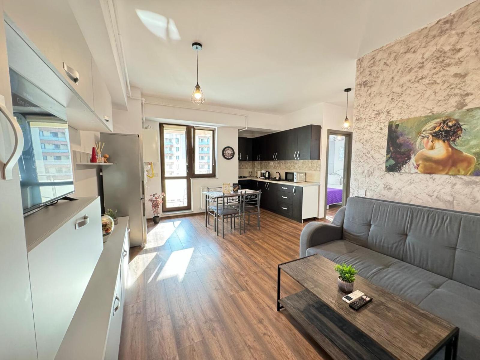 Studios & Apartments Palas By Glam At Lazar Towers ياش المظهر الخارجي الصورة