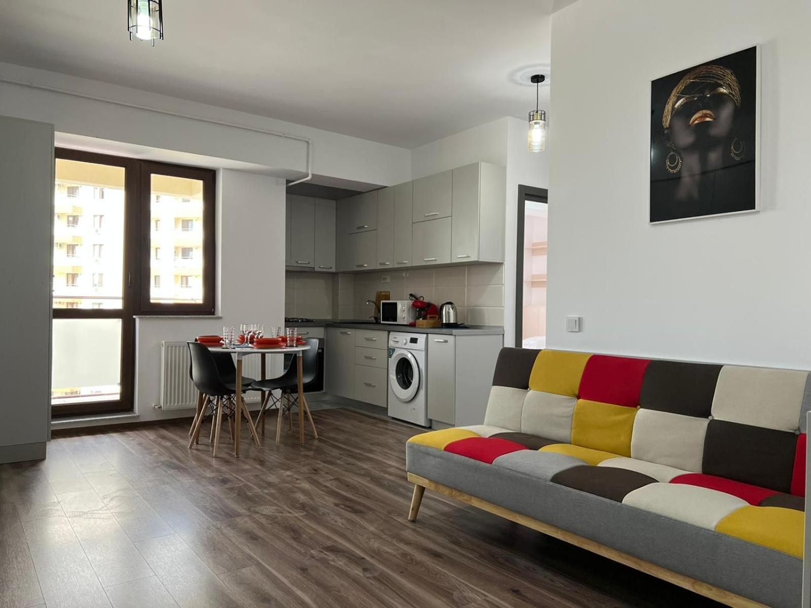 Studios & Apartments Palas By Glam At Lazar Towers ياش المظهر الخارجي الصورة