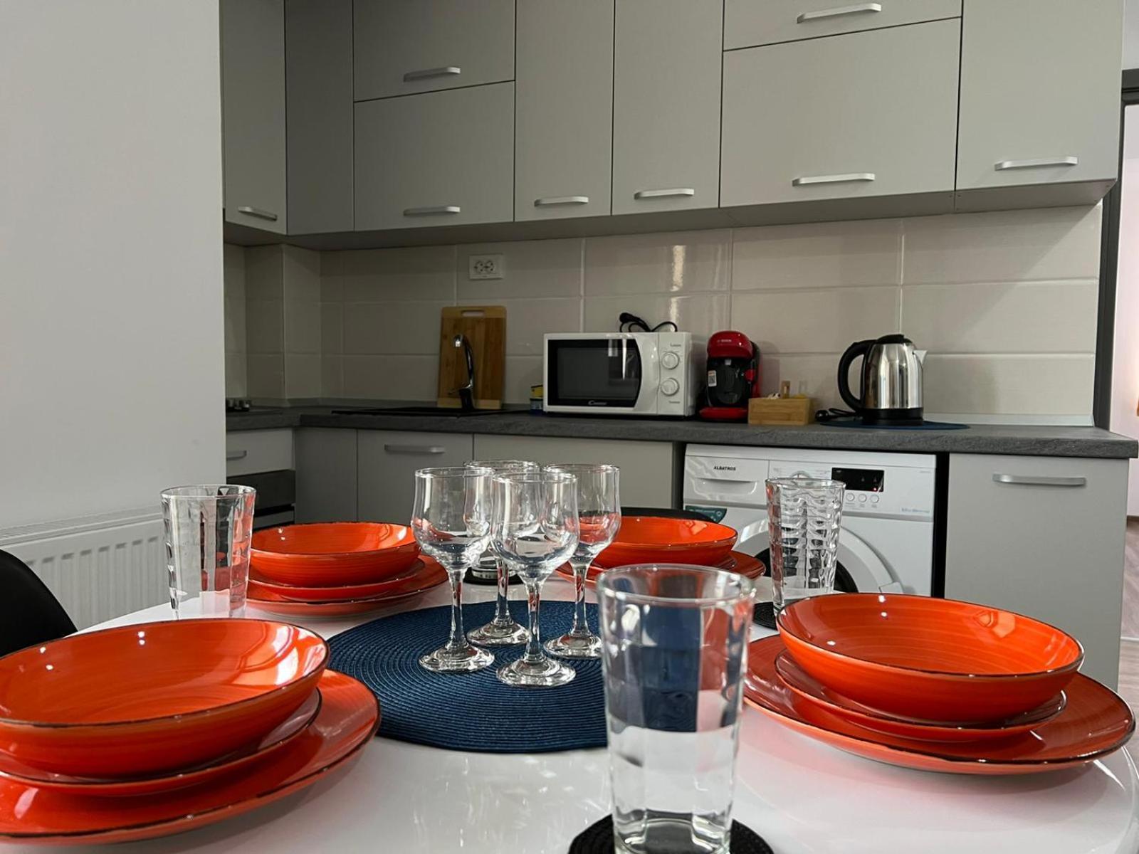 Studios & Apartments Palas By Glam At Lazar Towers ياش المظهر الخارجي الصورة