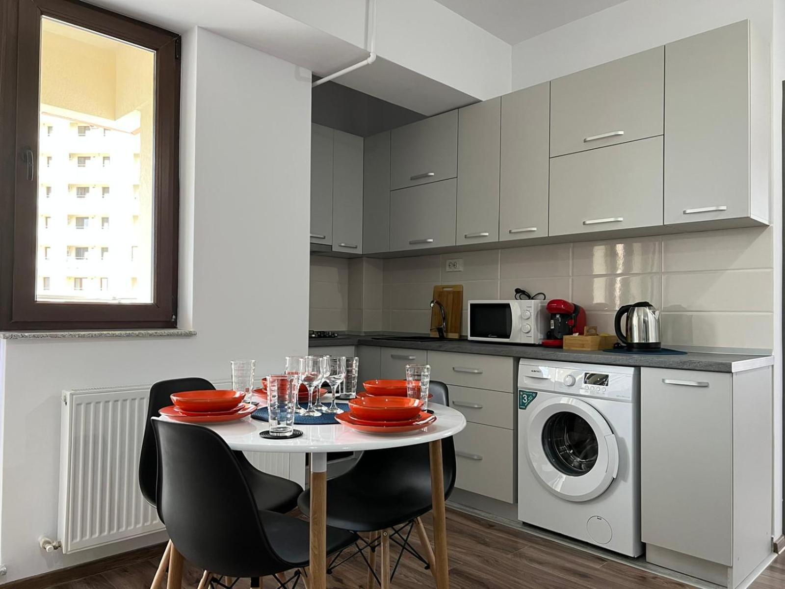 Studios & Apartments Palas By Glam At Lazar Towers ياش المظهر الخارجي الصورة